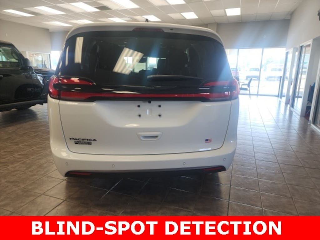 New 2026 Chrysler Pacifica SELECT Passenger Van