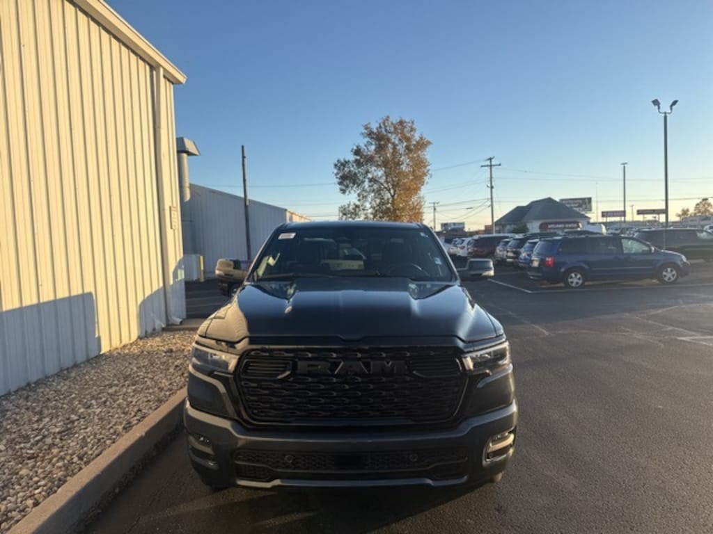 New 2026 Ram 1500 BIG HORN CREW CAB 4X4 5'7 BOX Pickup