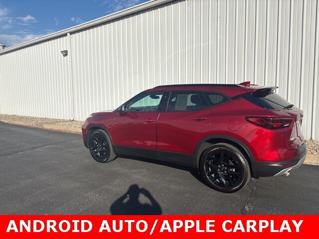 2025 Chevrolet Blazer photo 2