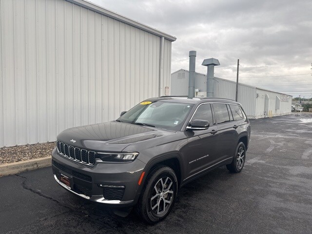 2024 Jeep Grand Cherokee Limited photo 3