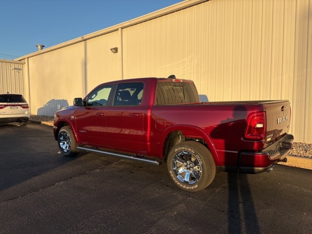 New 2026 Ram 1500 BIG HORN CREW CAB 4X4 5'7 BOX Pickup