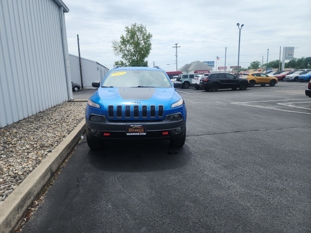 Used 2017 Jeep Cherokee Trailhawk with VIN 1C4PJMBB9HW657096 for sale in Marion, IN