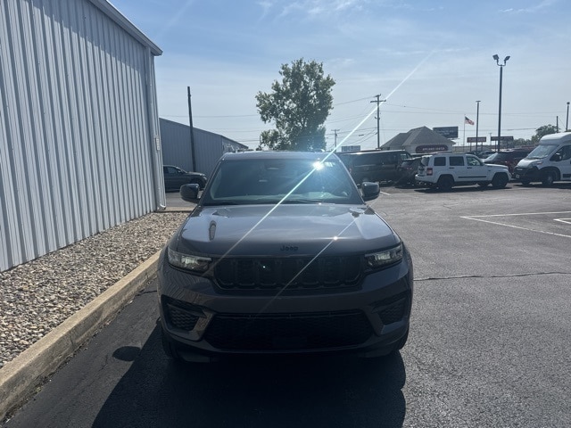 Used 2024 Jeep Grand Cherokee Altitude with VIN 1C4RJHAG2RC680431 for sale in Marion, IN