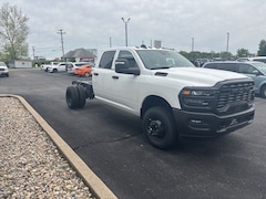 2026 Ram 3500 Chassis Cab TRADESMAN CREW   4X4 60' CA Pickup