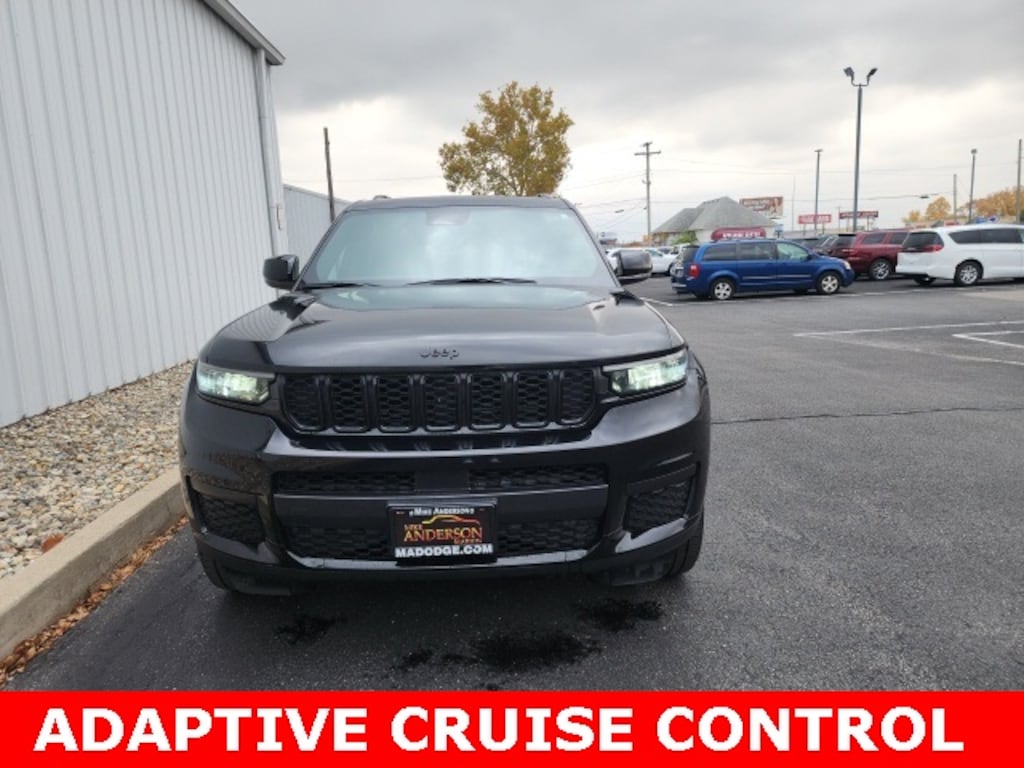 Used 2023 Jeep Grand Cherokee Altitude SUV