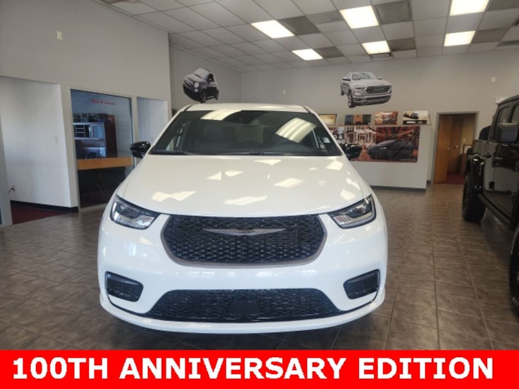 New 2026 Chrysler Pacifica SELECT Passenger Van