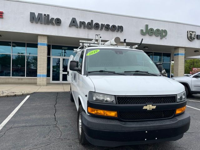 2019 Chevrolet Express 3500 Work Van HD's photo
