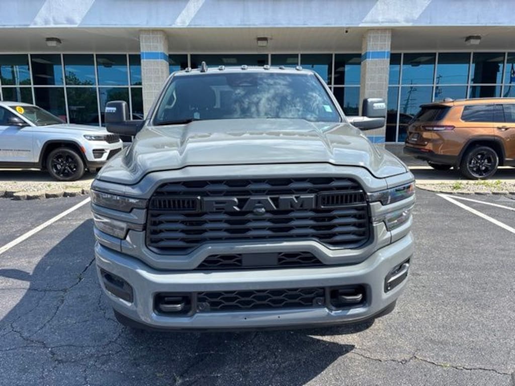 New 2026 Ram 2500 BIG HORN CREW CAB 4X4 6'4 BOX Pickup