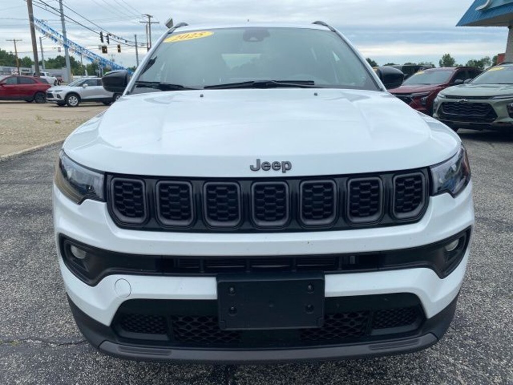 Used 2025 Jeep Compass Latitude SUV