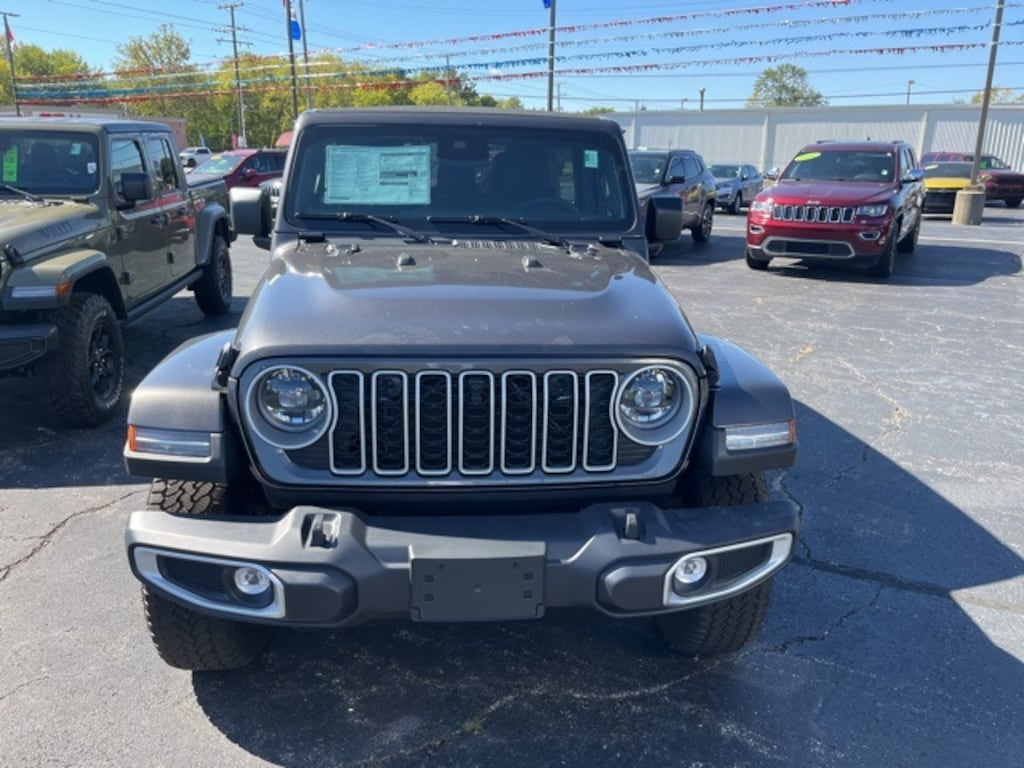 New 2025 Jeep Wrangler 4-DOOR SAHARA Sport Utility