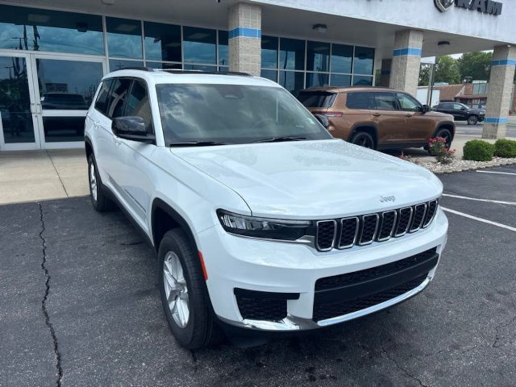 New 2026 Jeep Grand Cherokee L LAREDO X 4X4 Sport Utility