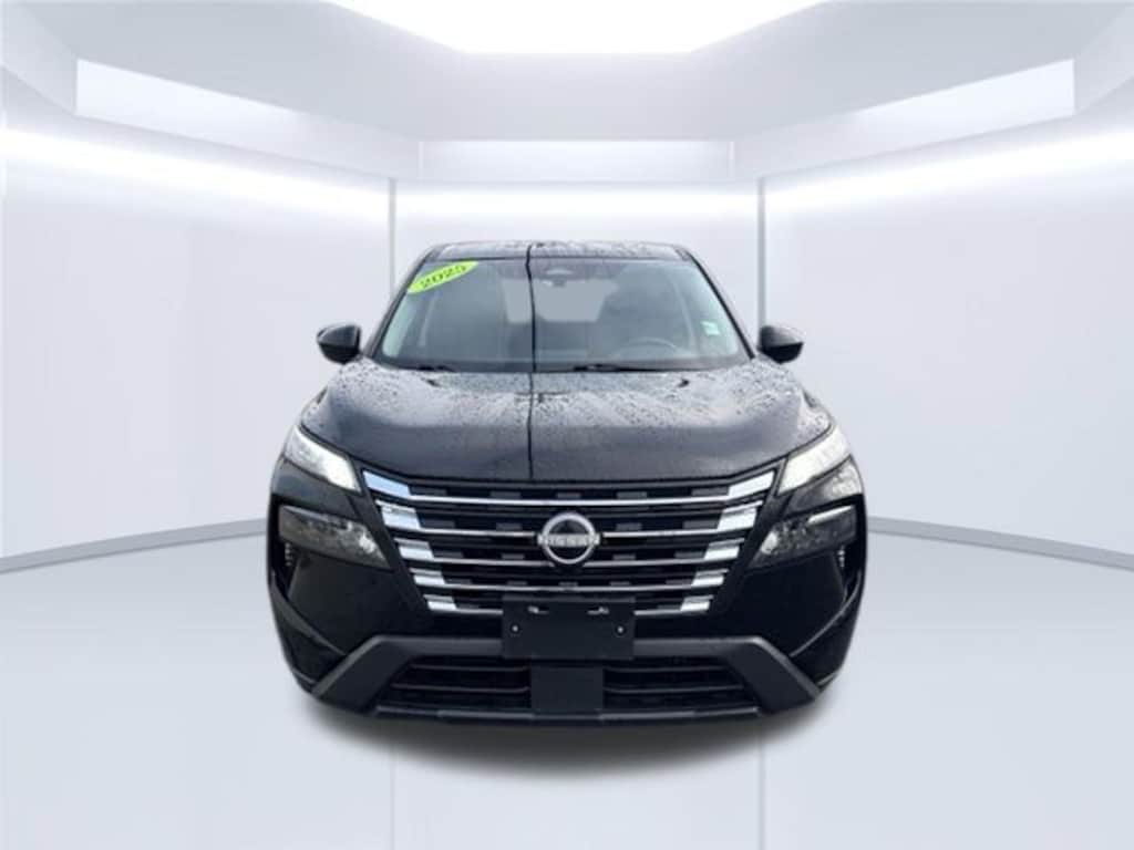 Used 2025 Nissan Rogue SV SUV