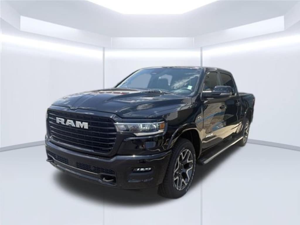 New 2026 Ram 1500 LARAMIE CREW CAB 4X4 5'7 BOX Pickup