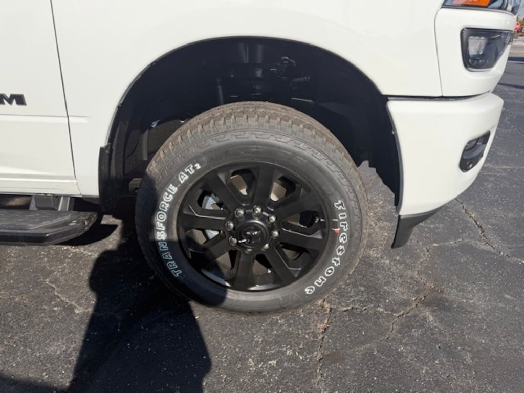 New 2026 Ram 2500 BIG HORN CREW CAB 4X4 6'4 BOX Pickup