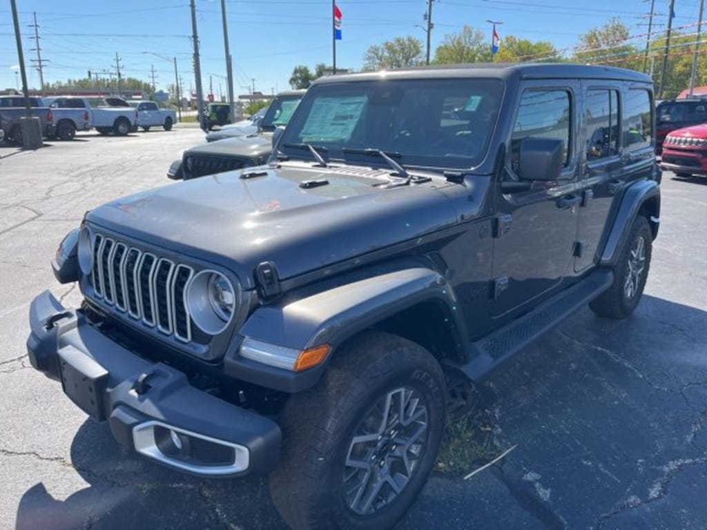New 2025 Jeep Wrangler 4-DOOR SAHARA Sport Utility