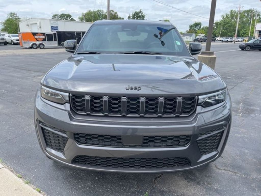 New 2026 Jeep Grand Cherokee LAREDO ALTITUDE 4X4 Sport Utility