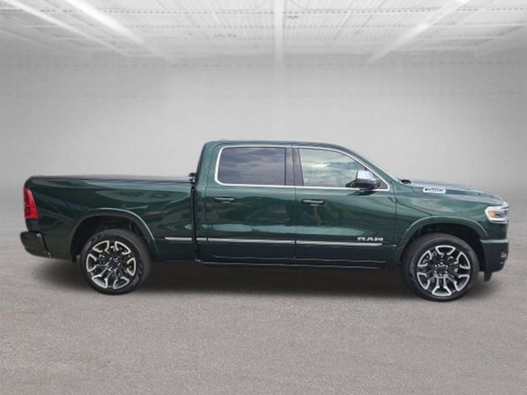 New 2026 Ram 1500 LIMITED CREW CAB 4X4 6'4 BOX Pickup