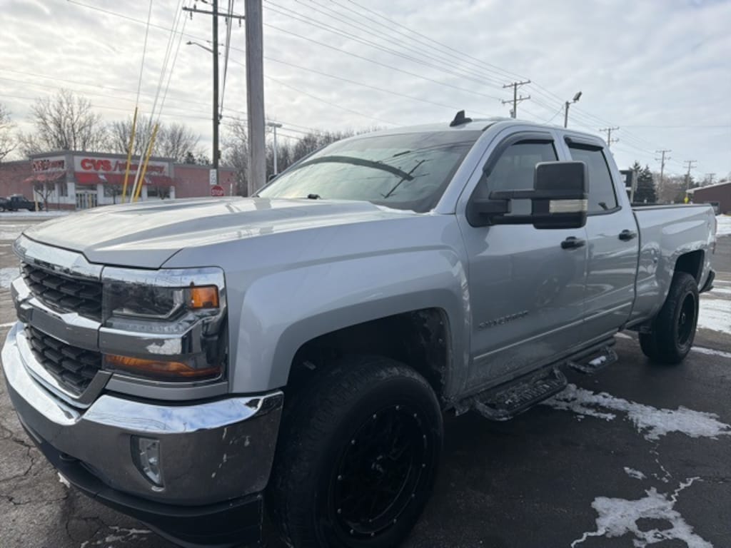 Used 2017 Chevrolet Silverado 1500 LT Truck