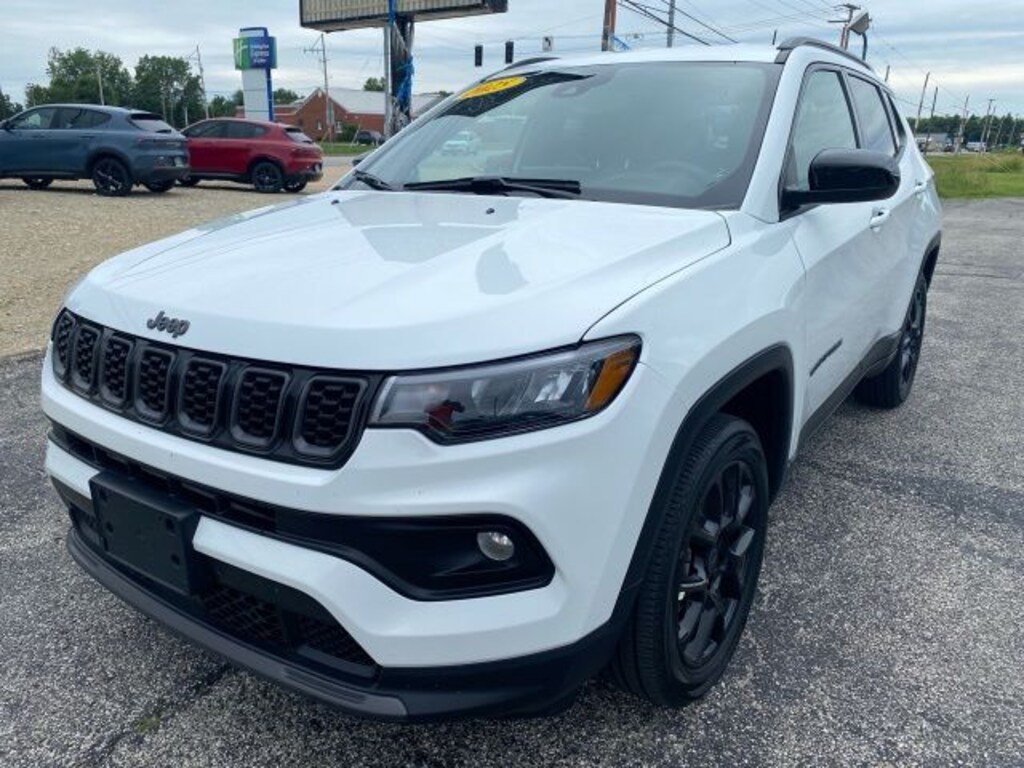 Used 2025 Jeep Compass Latitude SUV