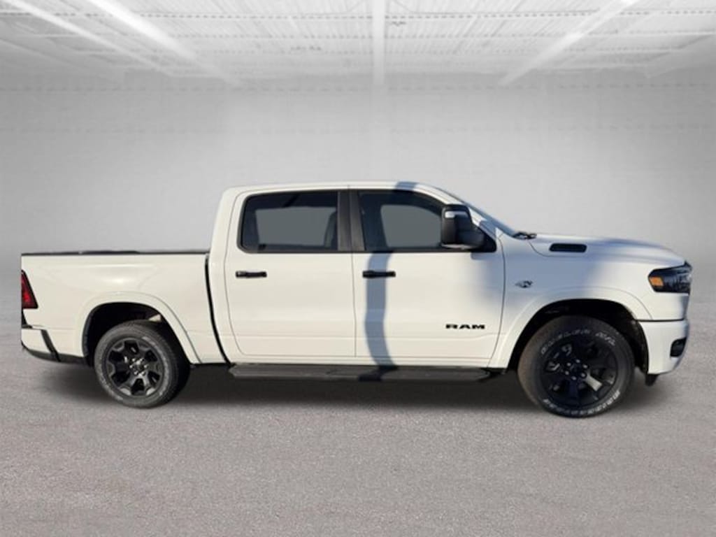 New 2026 Ram 1500 BIG HORN CREW CAB 4X4 5'7 BOX Pickup