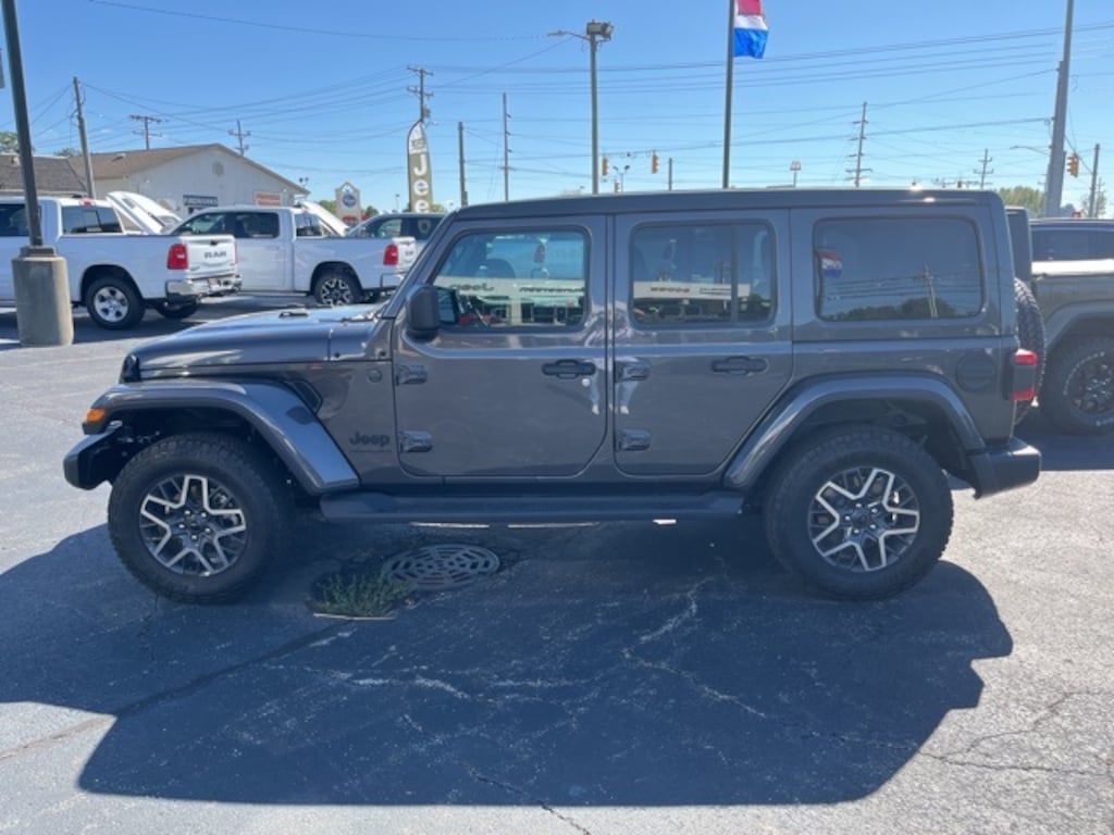 New 2025 Jeep Wrangler 4-DOOR SAHARA Sport Utility