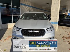 2026 Chrysler Pacifica SELECT Passenger Van