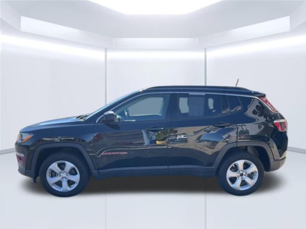 Used 2018 Jeep Compass Latitude SUV