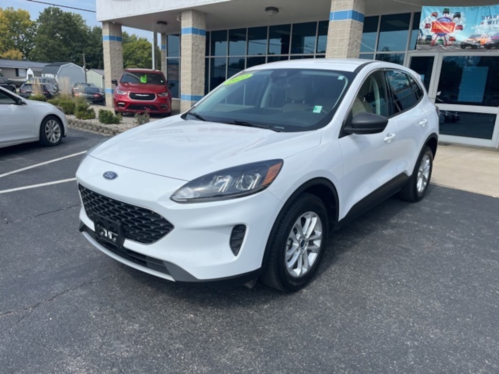 Used 2022 Ford Escape Hybrid SE SUV