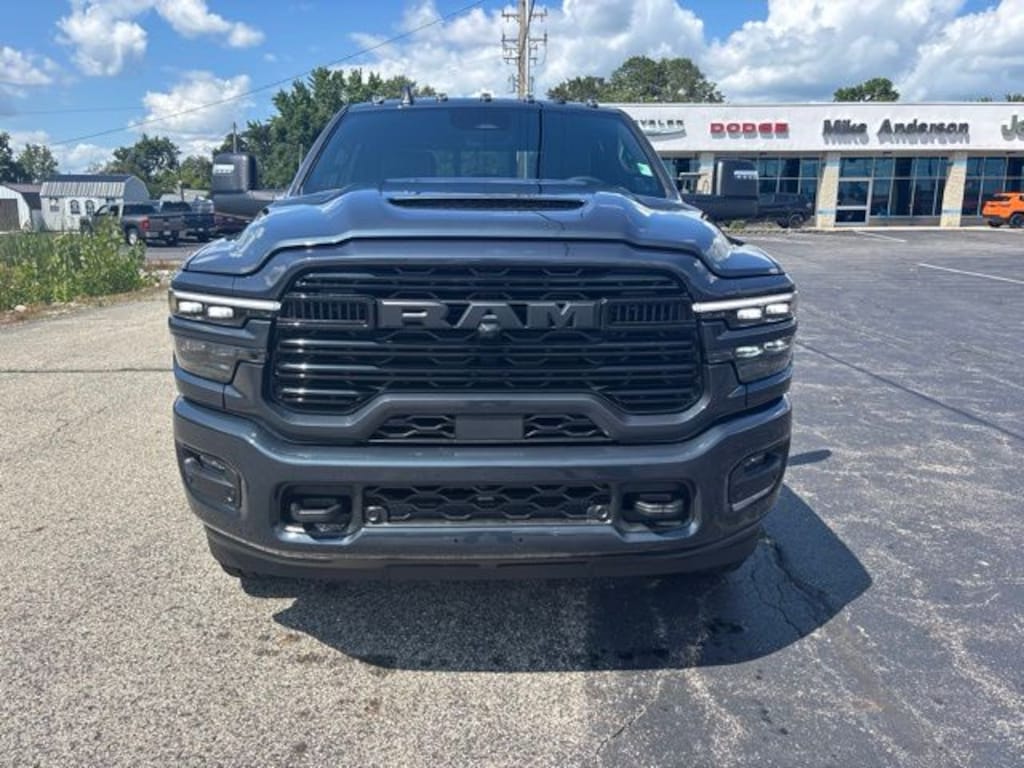 New 2026 Ram 2500 LARAMIE CREW CAB 4X4 6'4 BOX Pickup