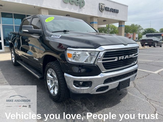 2021 RAM 1500 Big Horn/Lone Star 4x4 Crew Cab 5'7's photo