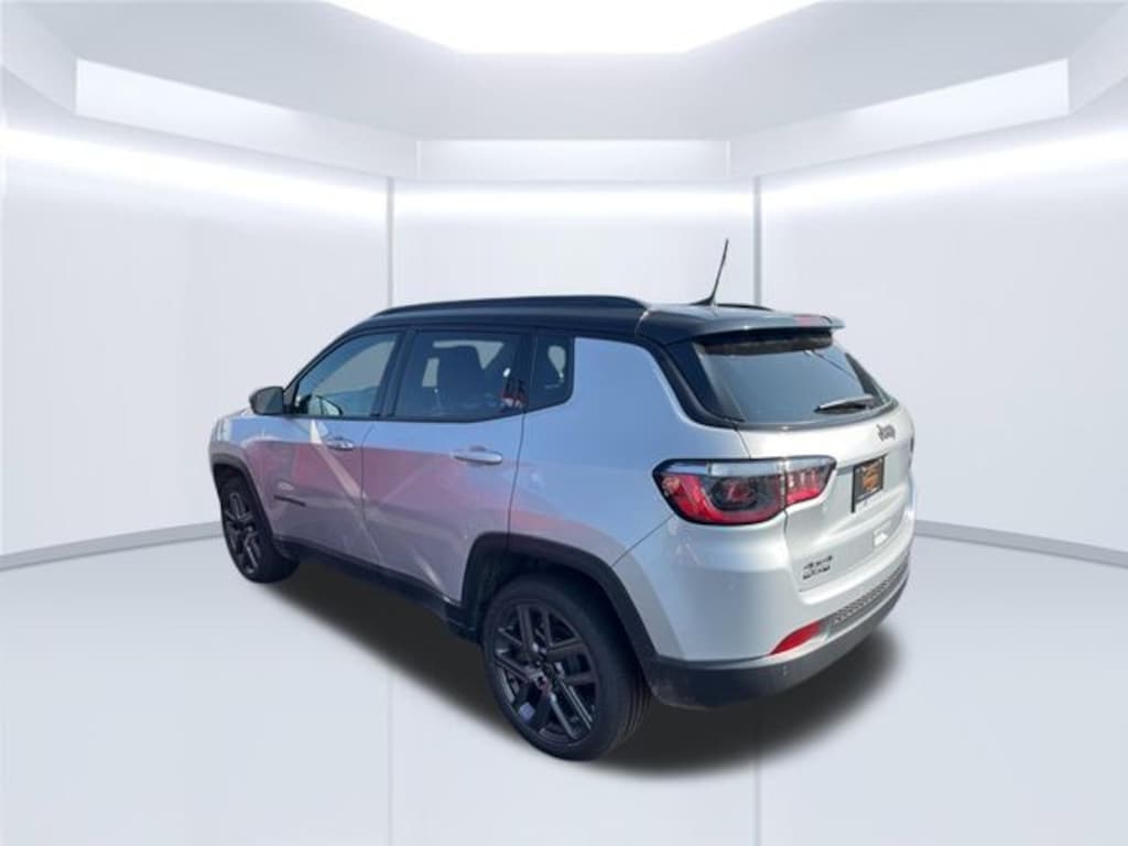 New 2026 Jeep Compass LIMITED ALTITUDE 4X4 Sport Utility