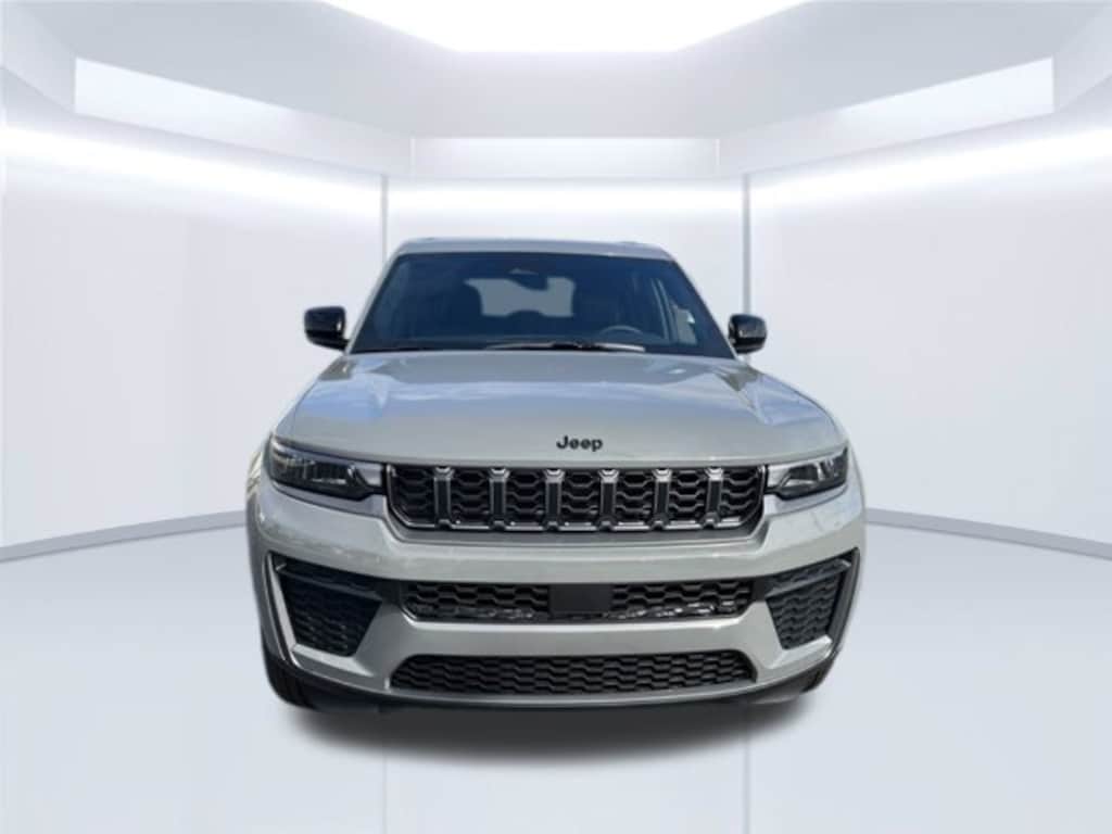 New 2027 Jeep Grand Cherokee Laredo Altitude Sport Utility