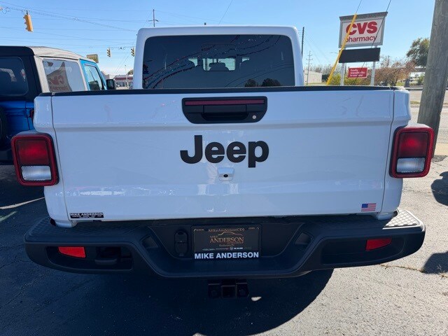 2025 Jeep Gladiator Sport photo 3