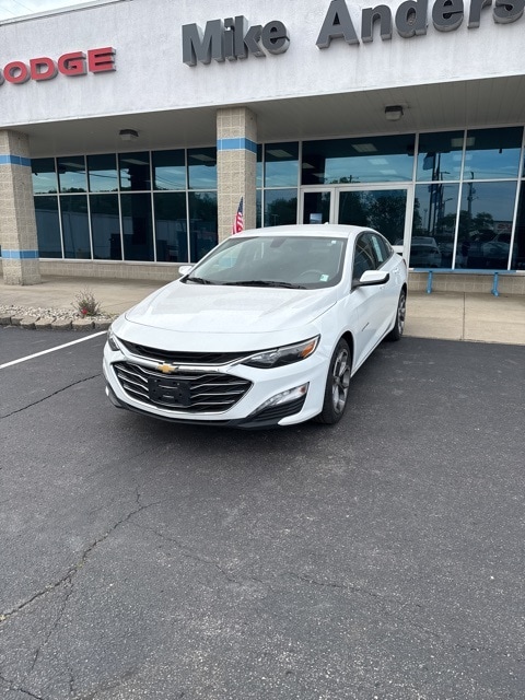 Used 2021 Chevrolet Malibu 1LT with VIN 1G1ZD5ST5MF004539 for sale in Rochester, IN
