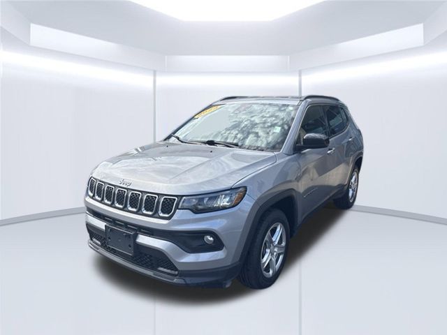 Used 2024 Jeep Compass Latitude SUV