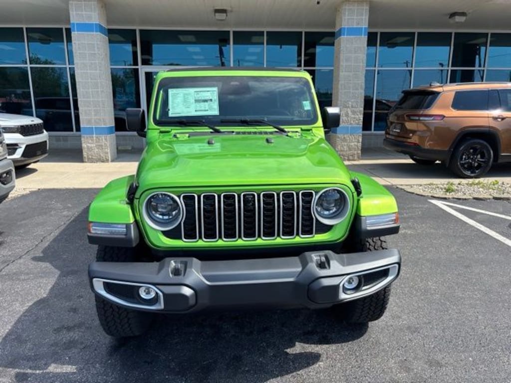 New 2026 Jeep Wrangler 4-DOOR SAHARA Sport Utility