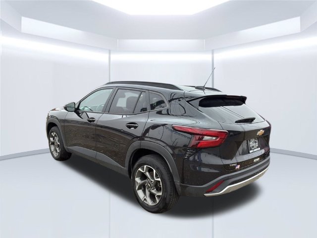 Used 2025 Chevrolet Trax LT SUV