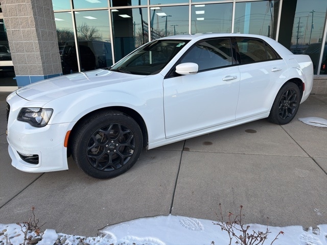 2023 Chrysler 300 Touring L