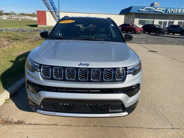 2024 Jeep Compass Limited photo 3