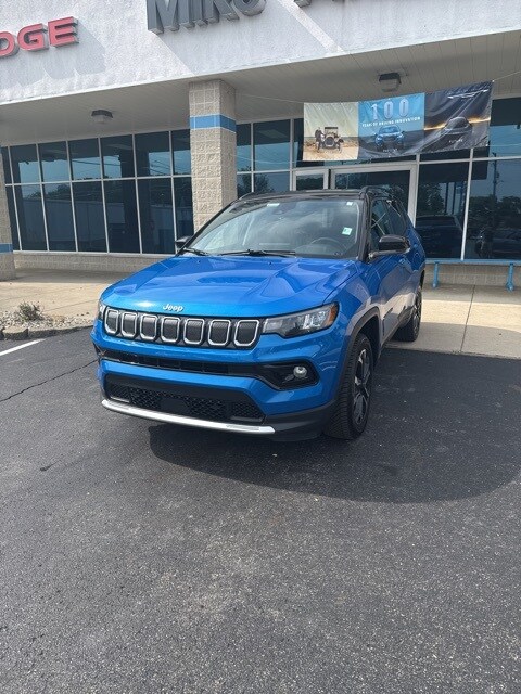 2022 Jeep Compass Limited photo 2