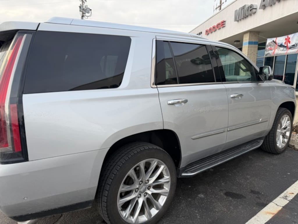 Used 2019 Cadillac Escalade Luxury SUV