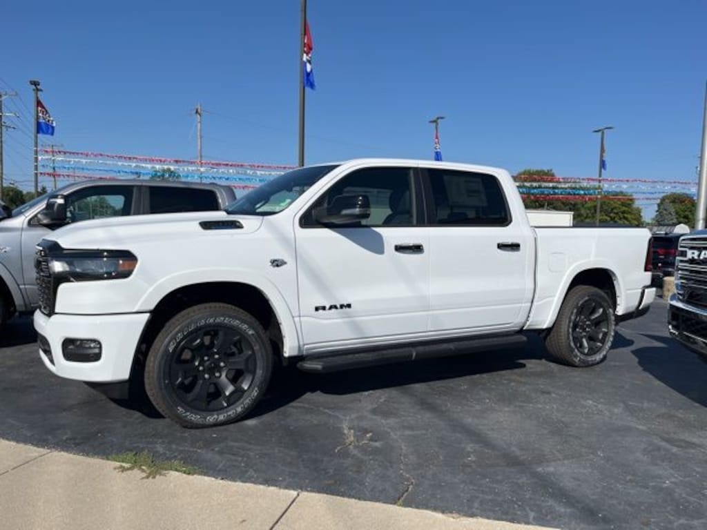 New 2026 Ram 1500 BIG HORN CREW CAB 4X4 5'7 BOX Pickup