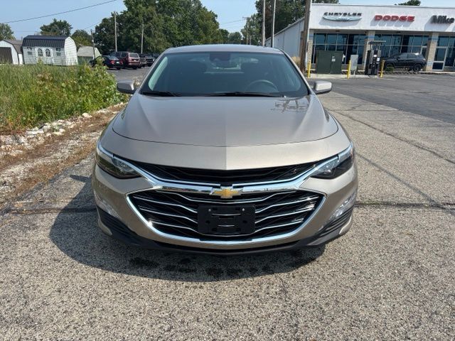 1G1ZD5ST9SF153081