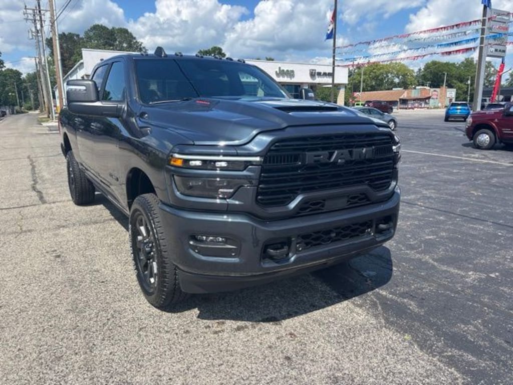 New 2026 Ram 2500 LARAMIE CREW CAB 4X4 6'4 BOX Pickup