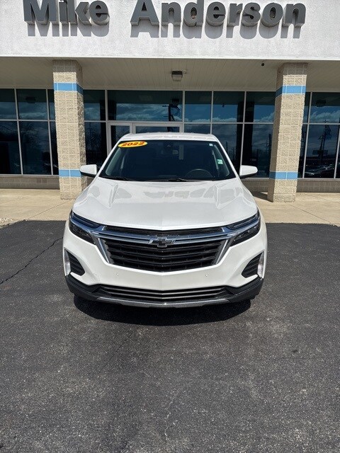 2022 Chevrolet Equinox LT photo 3