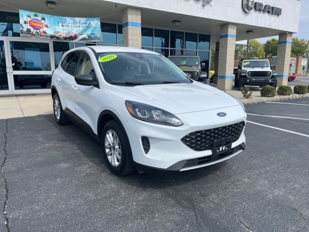 Used 2022 Ford Escape Hybrid SE SUV