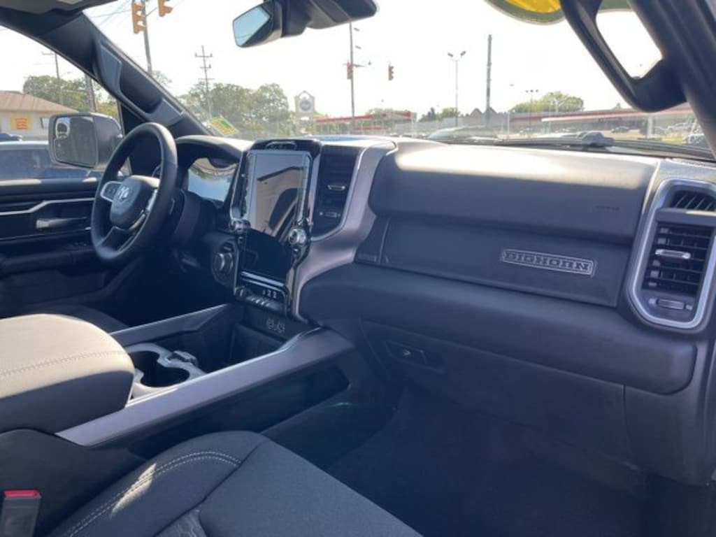 New 2026 Ram 1500 BIG HORN CREW CAB 4X4 5'7 BOX Pickup