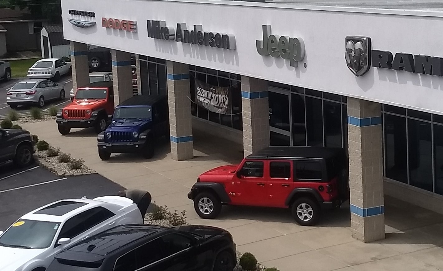Mike anderson chrysler dodge jeep of rochester dealer near plymouth