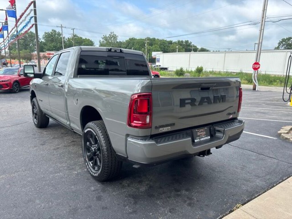New 2026 Ram 2500 LARAMIE CREW CAB 4X4 6'4 BOX Pickup