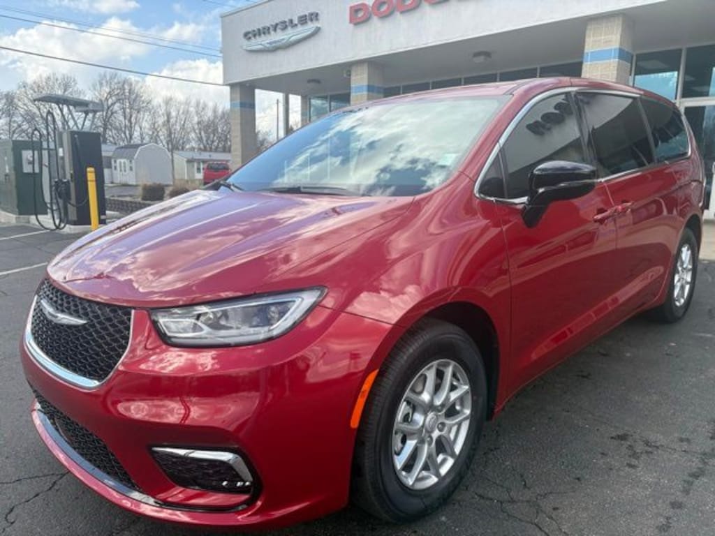 New 2026 Chrysler Pacifica SELECT Passenger Van